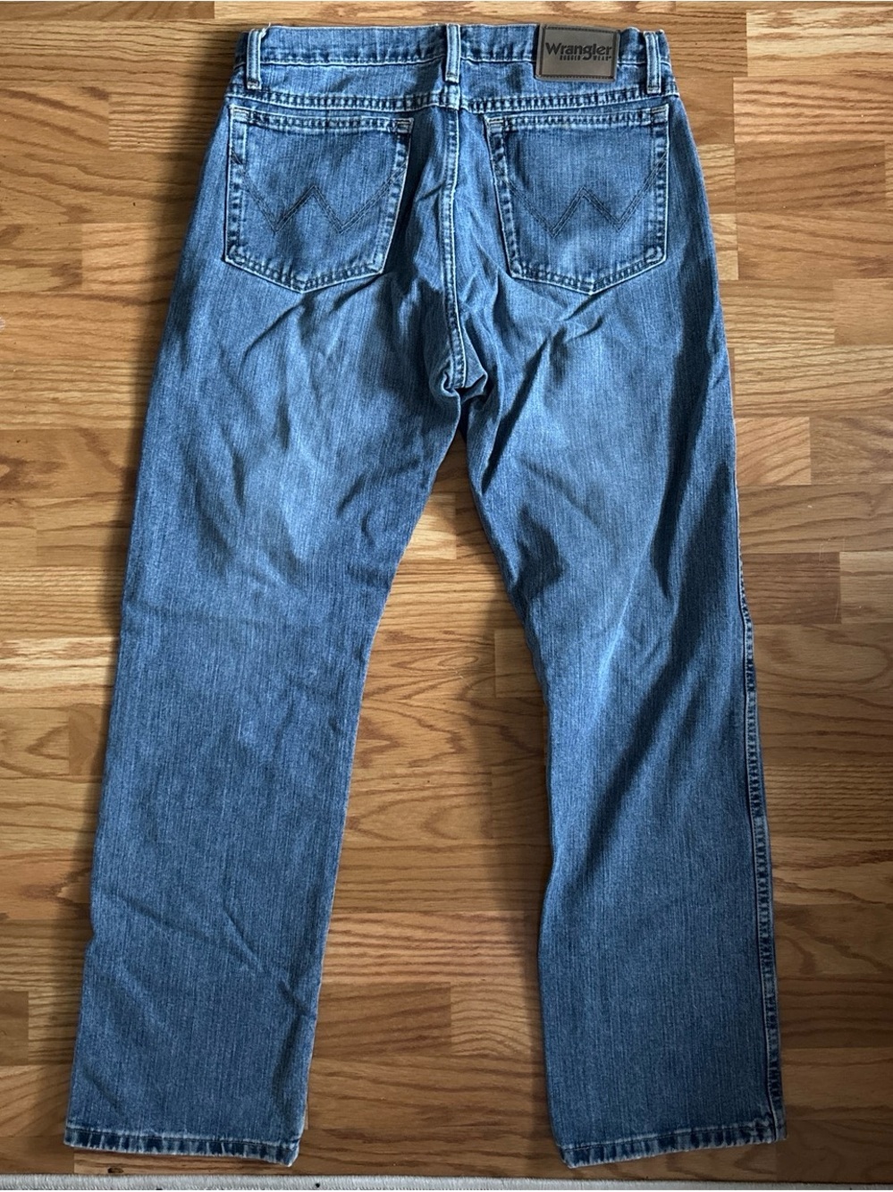 Wrangler Men's Classic Blue Denim Jeans Size 32x32